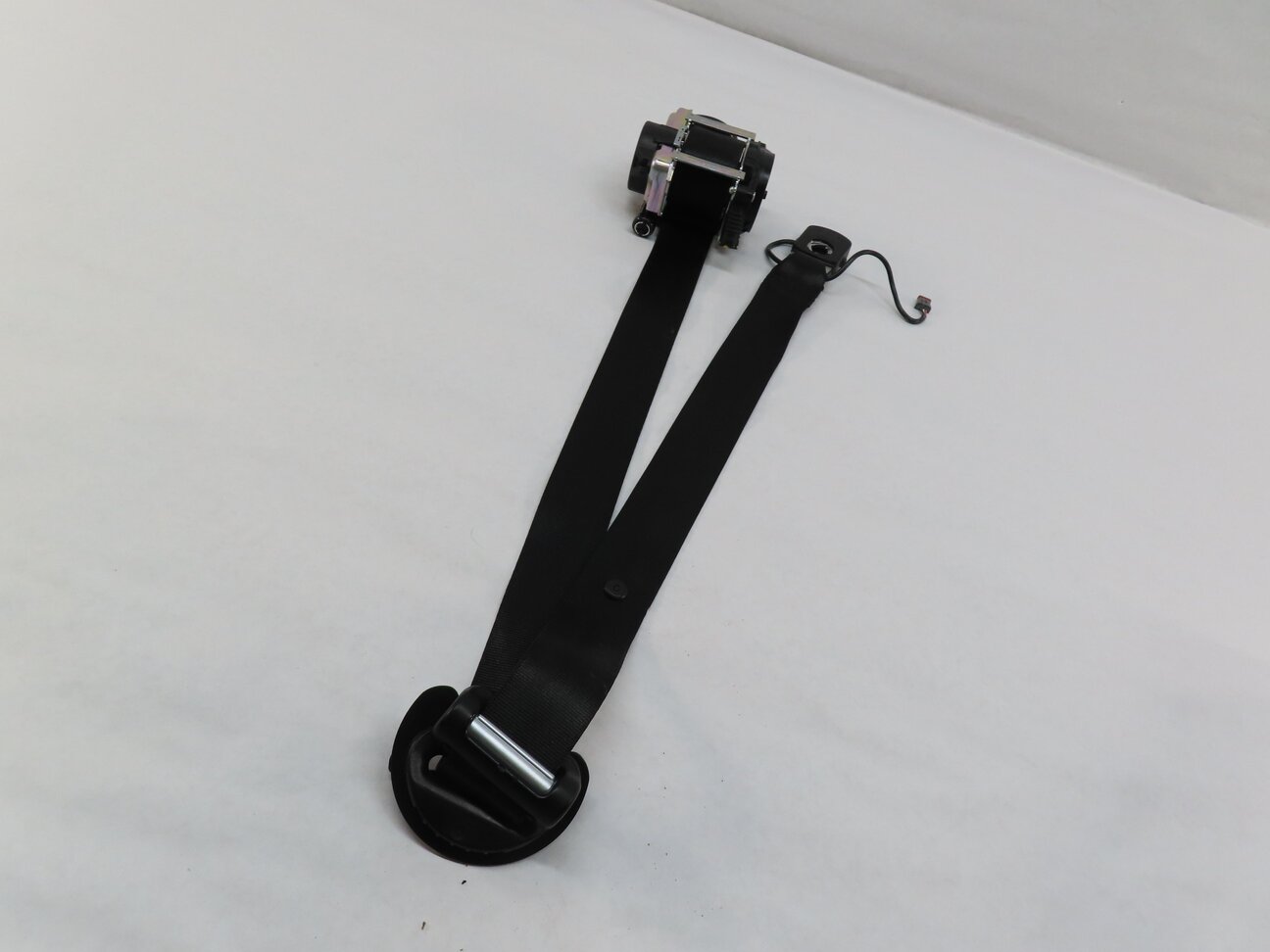 2014-2016 RANGE ROVER SPORT (L494) RIGHT FRONT SEATBELT RETRACTOR (BLACK)