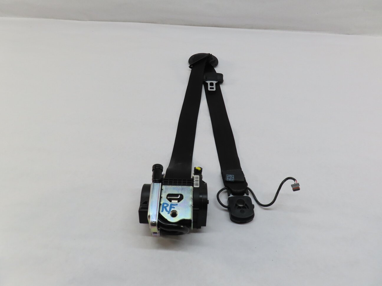 Thumbnail 3: 2014-2016 RANGE ROVER SPORT (L494) RIGHT FRONT SEATBELT RETRACTOR (BLACK)