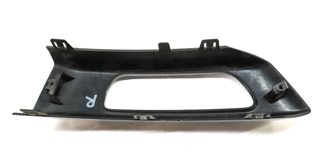 Thumbnail 4: 2014-2017 RANGE ROVER SPORT (L494) RIGHT FRONT PASSENGER FOGLIGHT GRILLE TRIM