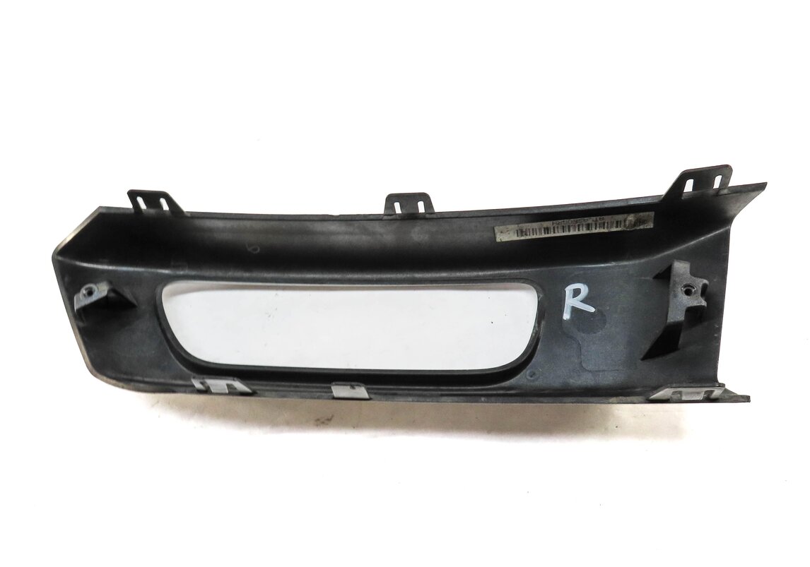 Thumbnail 5: 2014-2017 RANGE ROVER SPORT (L494) RIGHT FRONT PASSENGER FOGLIGHT GRILLE TRIM