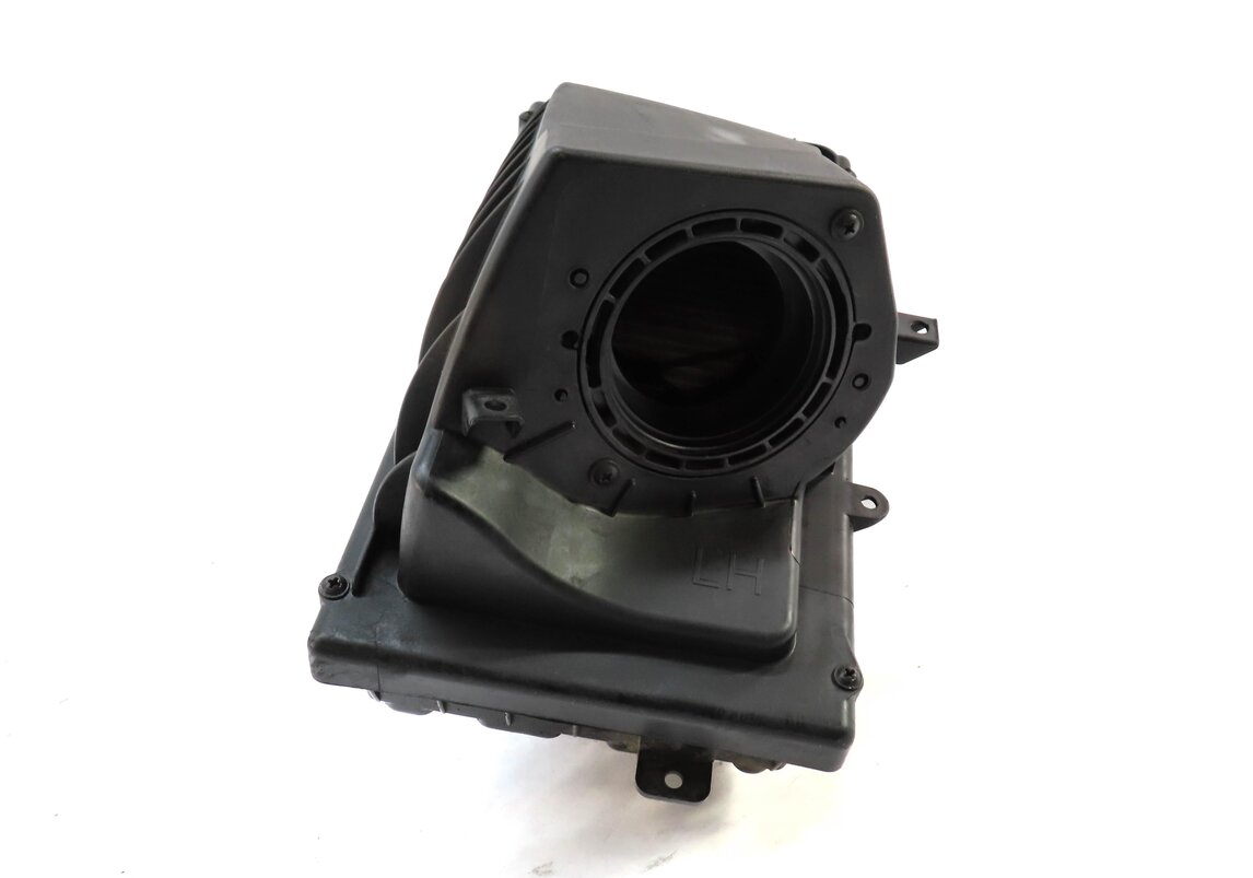Thumbnail 2: 15-19 RANGE ROVER SPORT DISCOVERY (L405 L462 L494) 3.0L - LEFT AIR FILTER BOX