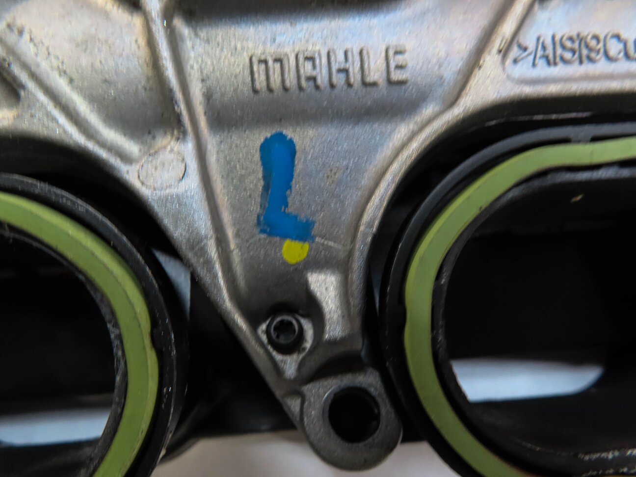 Thumbnail 5: 2015 AUDI Q7 (4L) 3.0L SUPERCHARGED ENGINE LEFT LOWER INTAKE MANIFOLD DUFFUSER