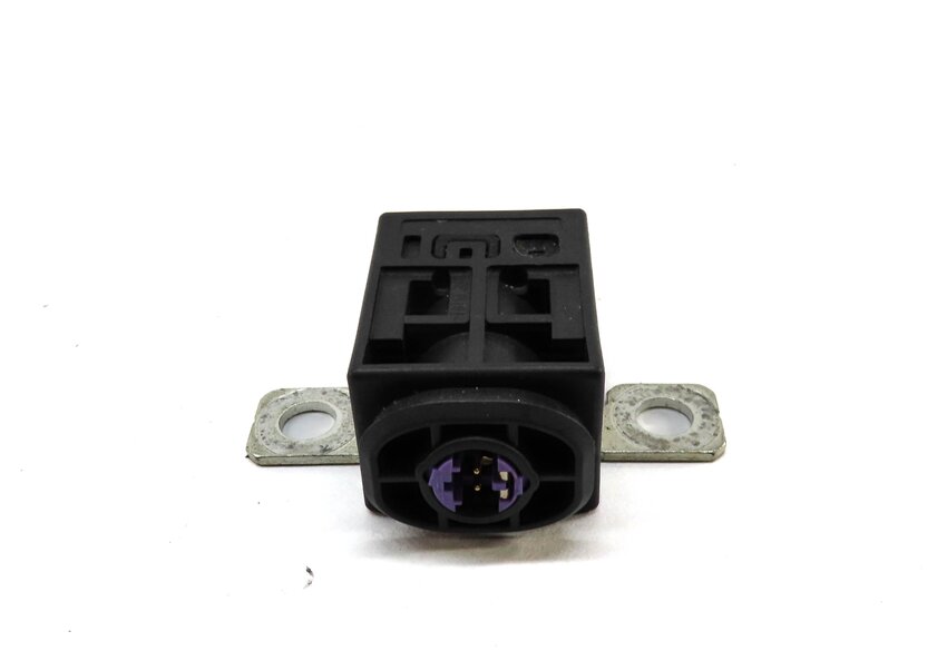 Thumbnail 2: 2015 AUDI Q7 (4L) BATTERY OVERLOAD PROTECTION SWITCH MODULE CIRCUIT