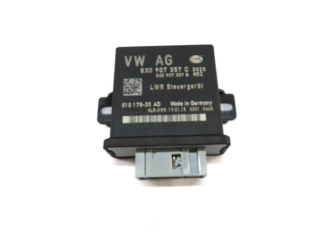 Thumbnail 2: 2015 AUDI Q7 (4L) ADAPTIVE HEADLIGHT RANGE CONTROL MODULE