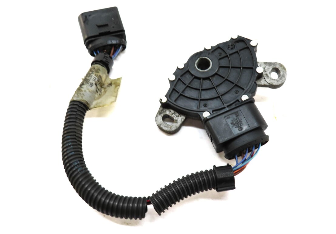 Thumbnail 3: 2015 AUDI Q7 (4L) TRANSMISSION NEUTRAL SAFETY RANGE CONTROL SWITCH