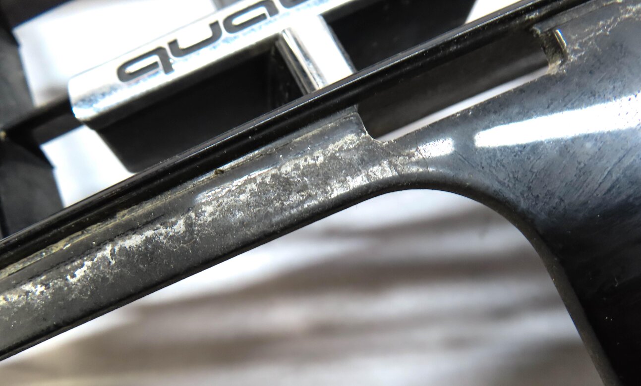 Thumbnail 7: 2010-2015 AUDI Q7 (4L) FRONT MAIN CENTER HOOD GRILLE AIR VENT TRIM (BLACK)