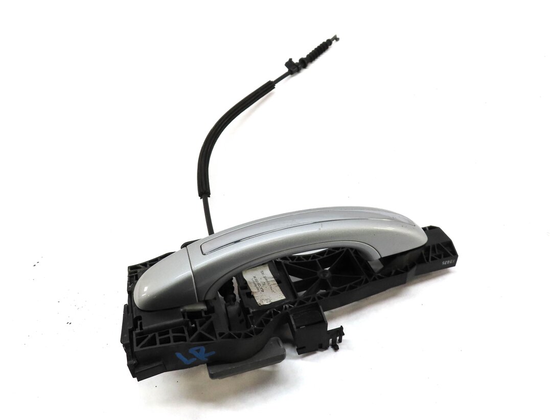 2007-2015 AUDI Q7 (4L) LEFT SIDE REAR EXTERIOR DOOR HANDLE (ICE SILVER METALLIC)