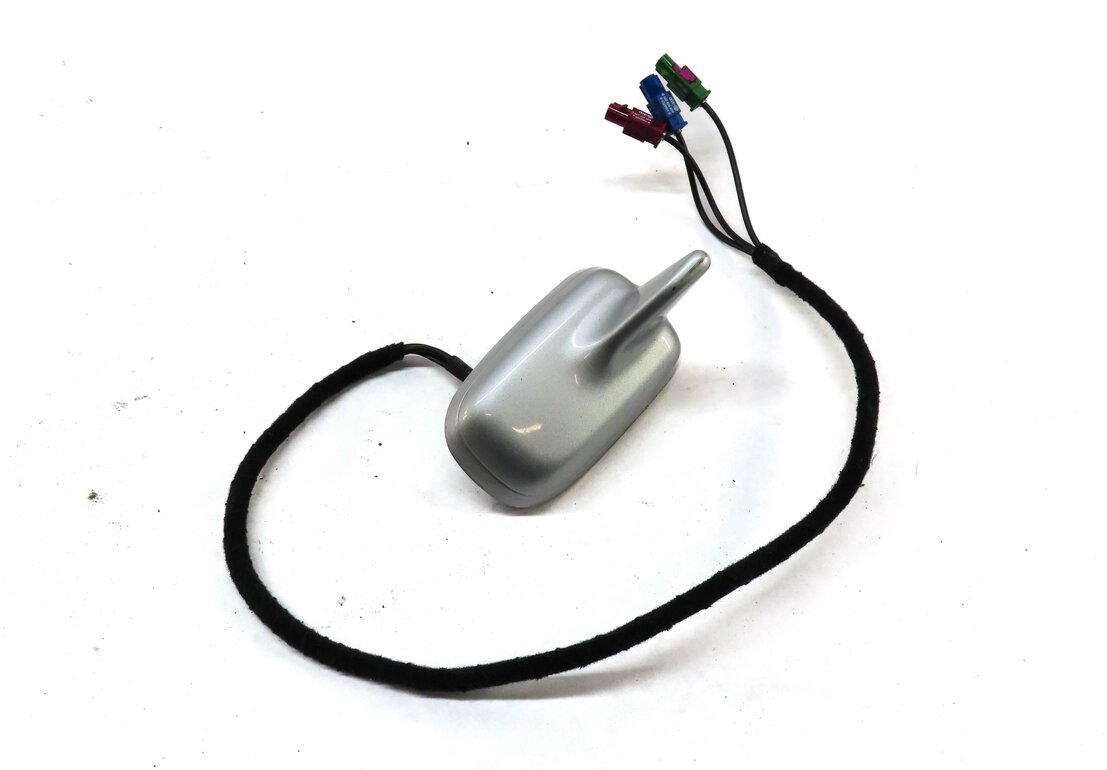 Thumbnail 1: 12-15 AUDI Q7 (4L) RADIO STEREO GPS NAVIGATION SHARK FIN ANTENNA (ICE SILVER)