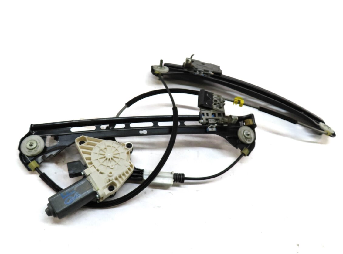 Thumbnail 2: 10-17 E CLASS COUPE CONV. W207 FRONT RIGHT PASSENGER WINDOW REGULATOR w/ MOTOR