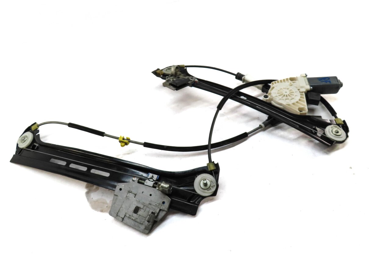 Thumbnail 3: 10-17 E CLASS COUPE CONV. W207 FRONT RIGHT PASSENGER WINDOW REGULATOR w/ MOTOR