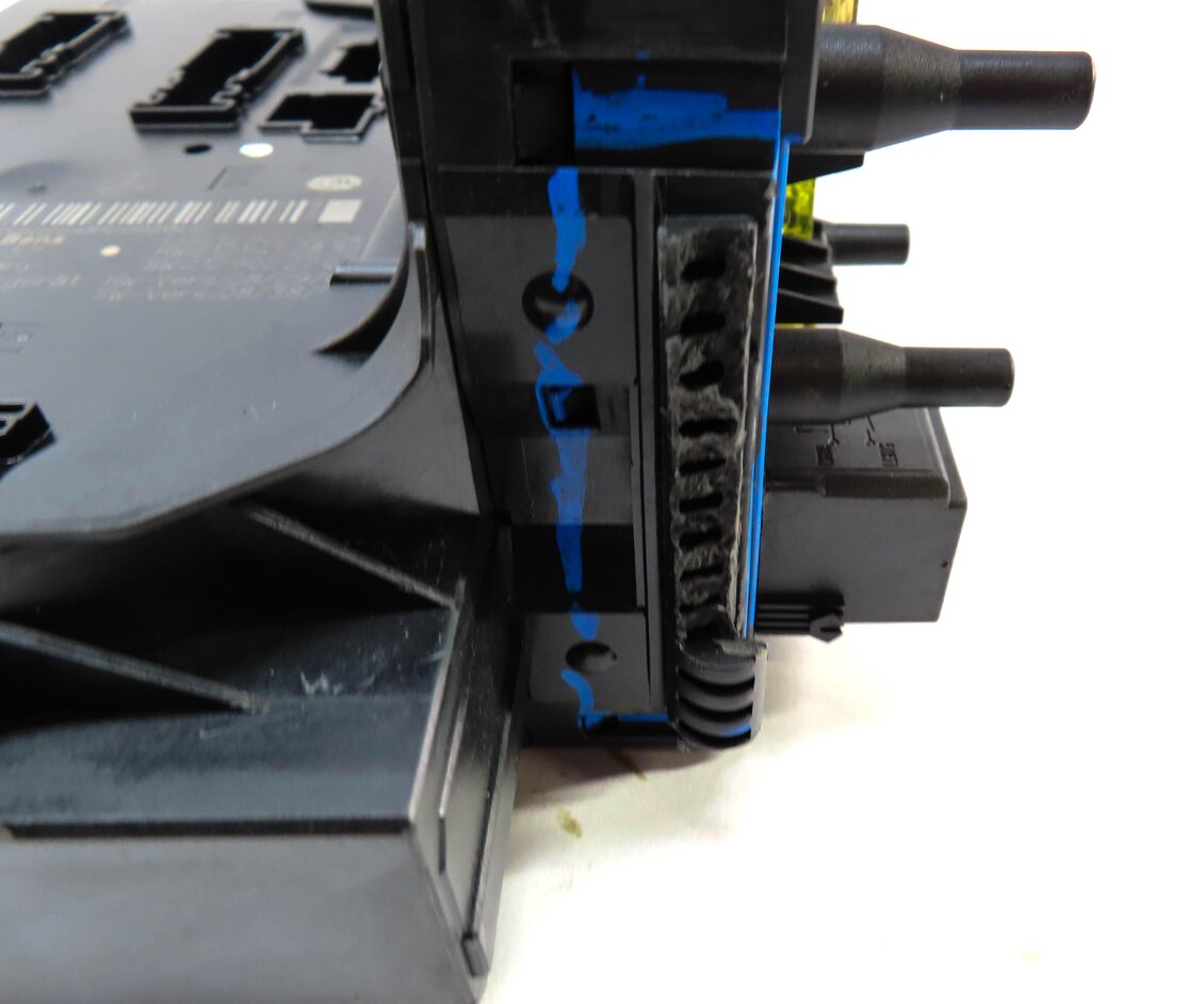 Thumbnail 5: 2010 MERCEDES E350 (W207) REAR SIGNAL ACQUISITION CONTROL MODULE FUSE BOX SAM