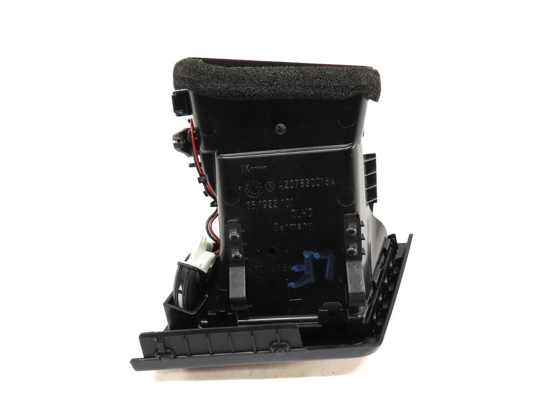 Thumbnail 4: 2010 MERCEDES E350 (C207) FRONT LEFT DRIVER OUTER DASH HEATER A/C AIR VENT