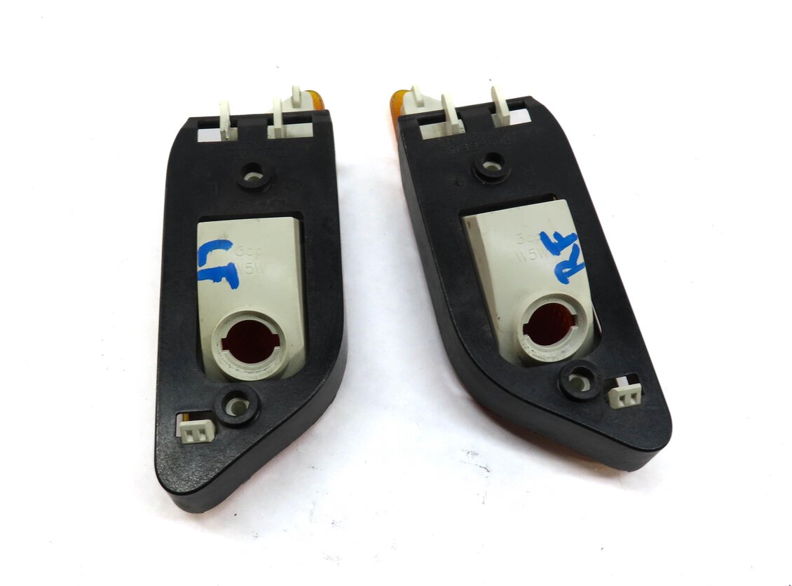 Thumbnail 3: 2010 MERCEDES E350 (W207) FRONT LEFT RIGHT TURN SIGNAL MARKER LIGHT HOUSING SET