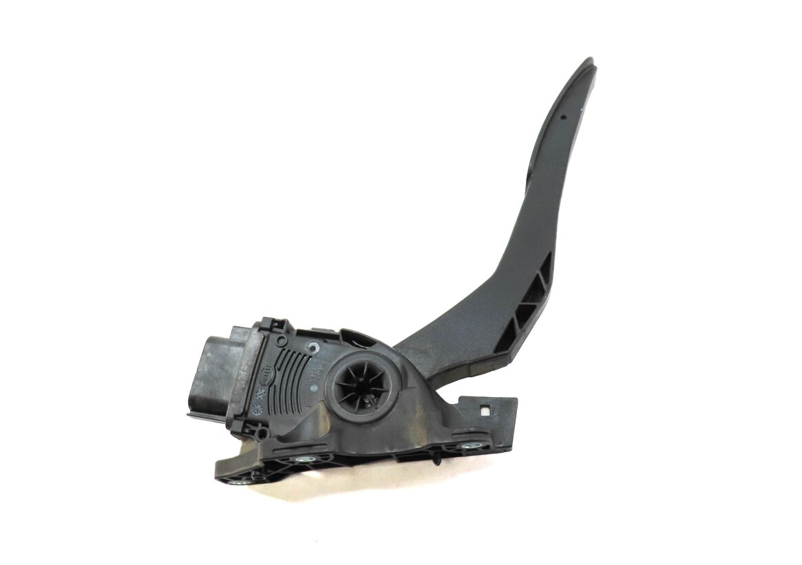 Thumbnail 4: 2016 LAND ROVER LR4 FRONT LEFT ACCELERATOR GAS PEDAL