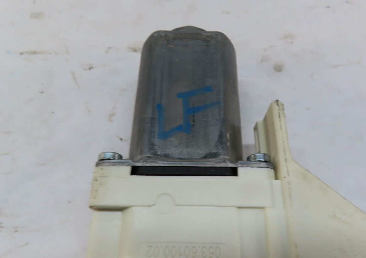 Thumbnail 4: 10-16 LAND ROVER LR4 / RANGE ROVER SPORT (L320) LEFT FRONT DRIVER WINDOW MOTOR