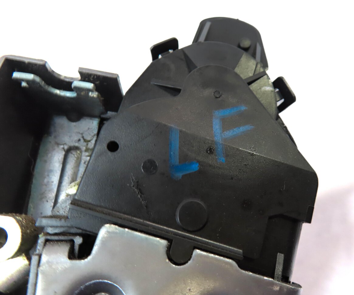 Thumbnail 5: 2010-2019 EVOQUE LR4 / RANGE ROVER SPORT (L320) LEFT FRONT PASSIVE DOOR LATCH