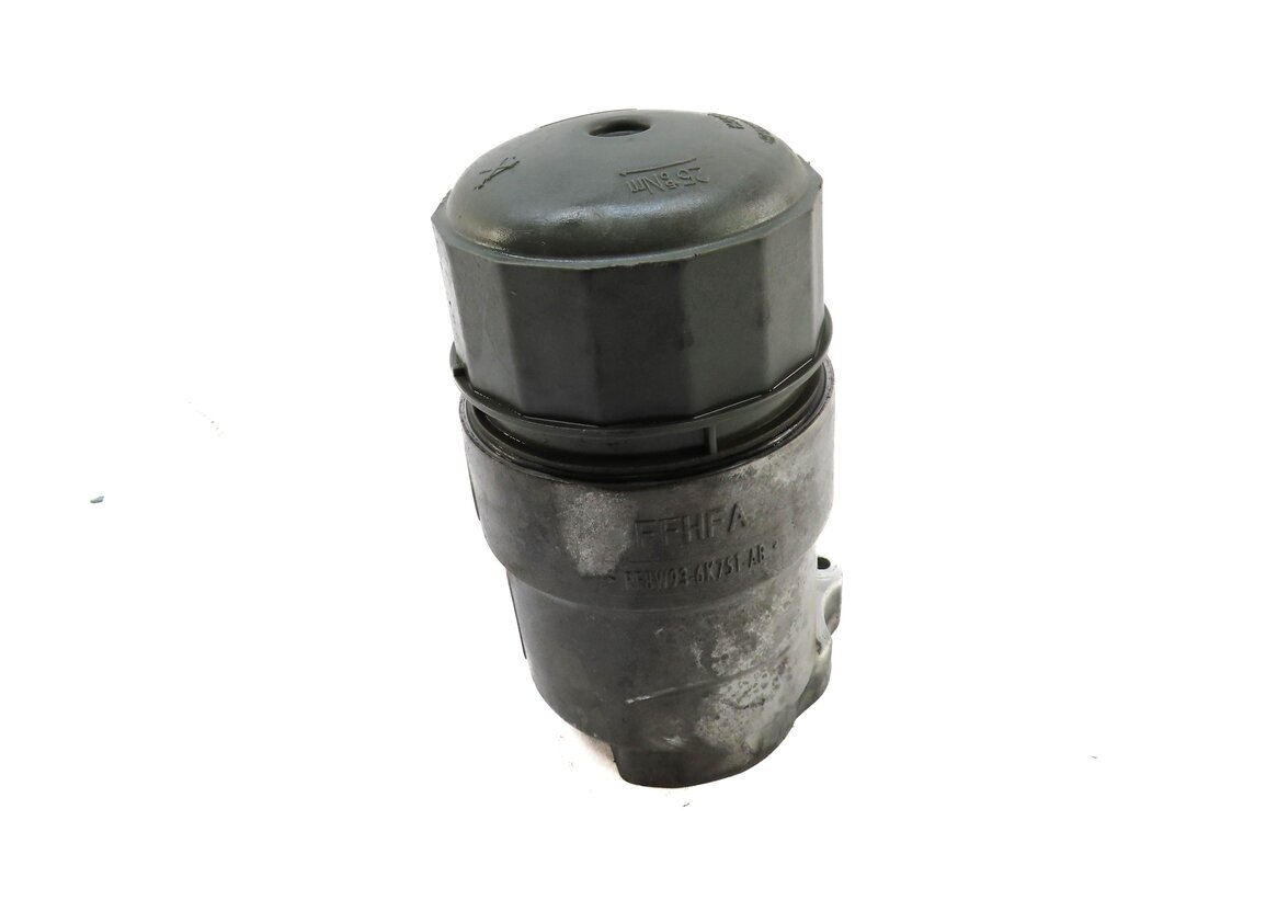 Thumbnail 2: 2016 LAND ROVER LR4 3.0L SUPER SUPERCHARGED ENGINE OIL FILTER HOUSING