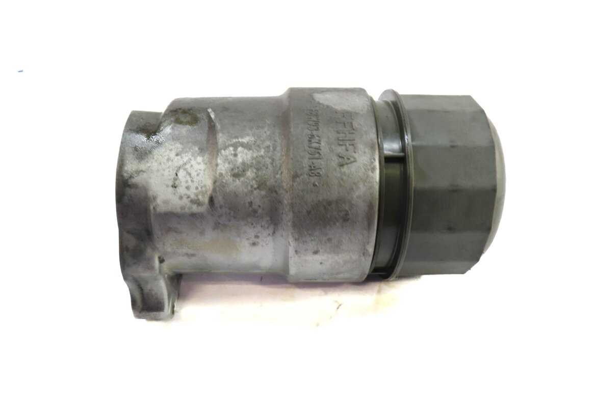 Thumbnail 3: 2016 LAND ROVER LR4 3.0L SUPER SUPERCHARGED ENGINE OIL FILTER HOUSING