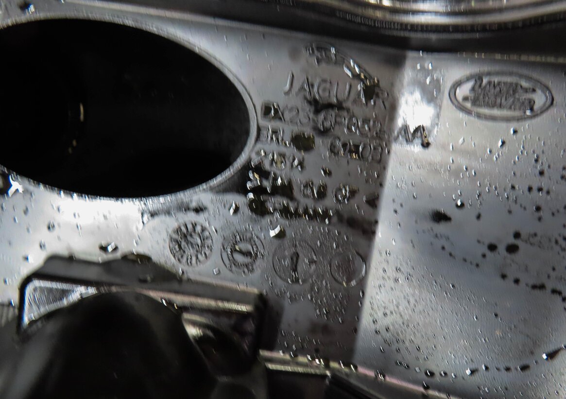 Thumbnail 6: 2014-2017 LR4 RANGE ROVER SPORT DISCOVERY (L405 L494 L462) 3.0L LEFT VALVE COVER