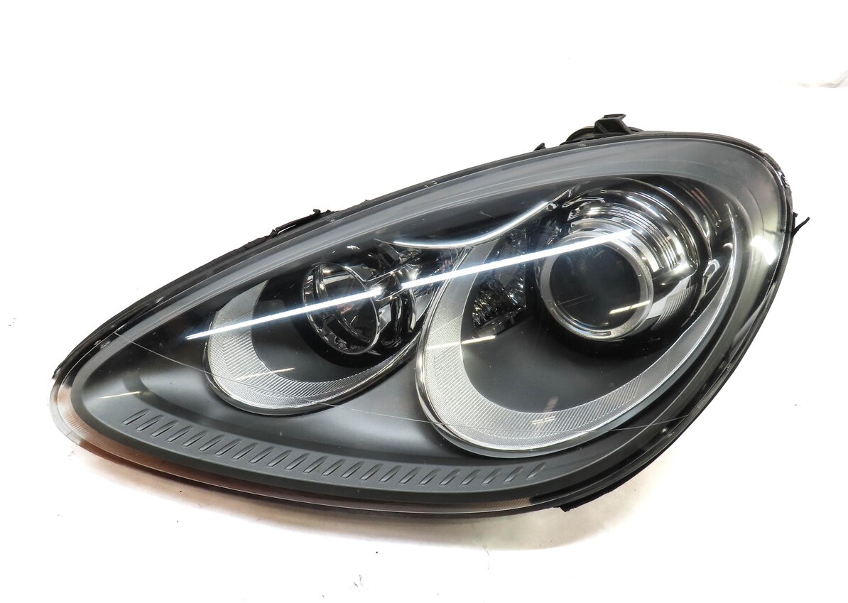 Thumbnail 1: 2011-2014 PORSCHE CAYENNE (958) LEFT FRONT DRIVER HID XENON HEADLIGHT LIGHT LAMP