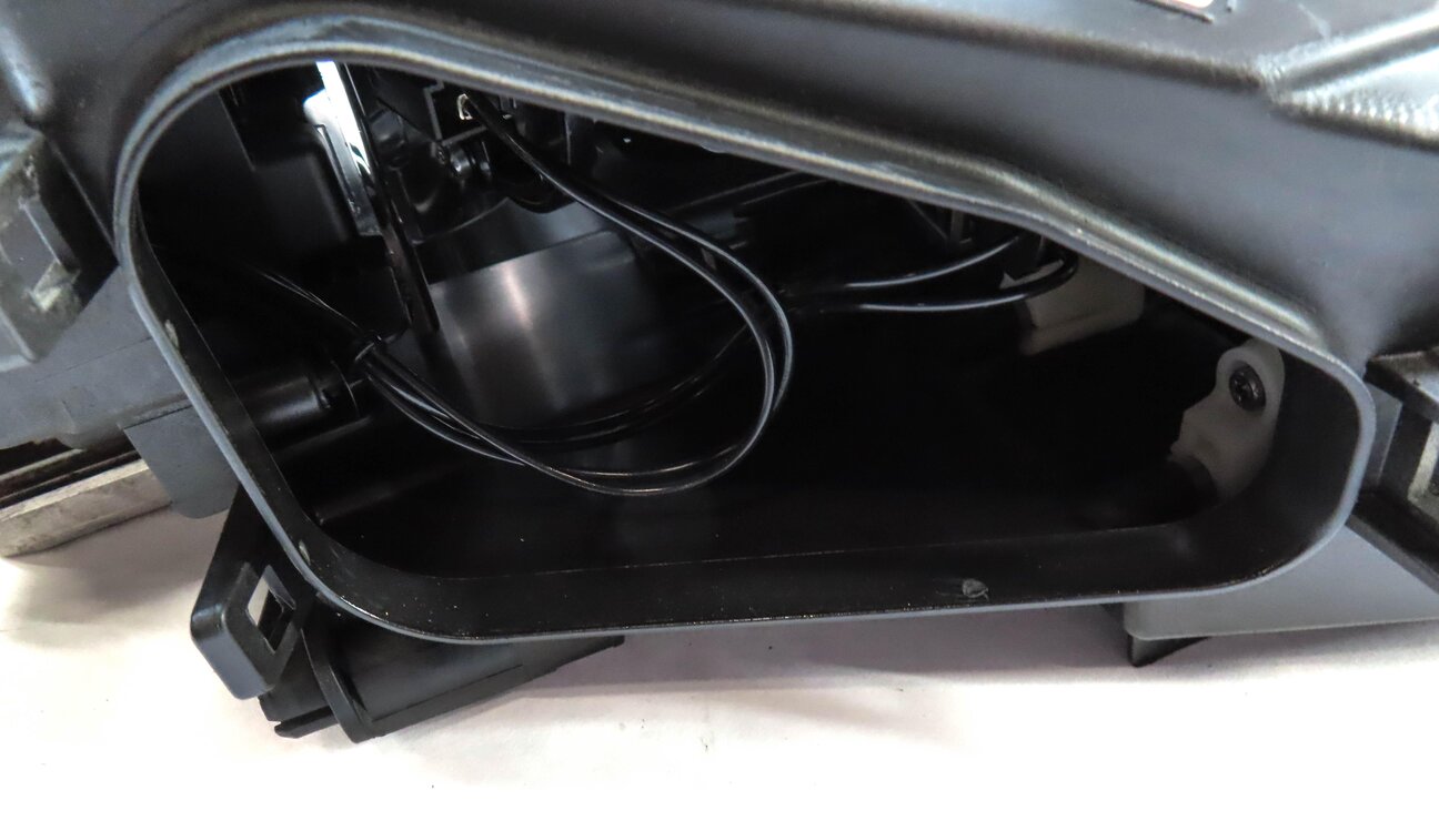 Thumbnail 8: 2011-2014 PORSCHE CAYENNE (958) LEFT FRONT DRIVER HID XENON HEADLIGHT LIGHT LAMP