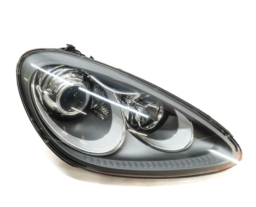 Thumbnail 1: 11-14 PORSCHE CAYENNE (958) RIGHT FRONT PASSENGER HID XENON HEADLIGHT LIGHT LAMP