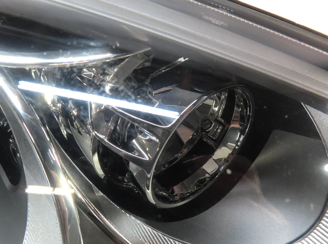 Thumbnail 9: 11-14 PORSCHE CAYENNE (958) RIGHT FRONT PASSENGER HID XENON HEADLIGHT LIGHT LAMP