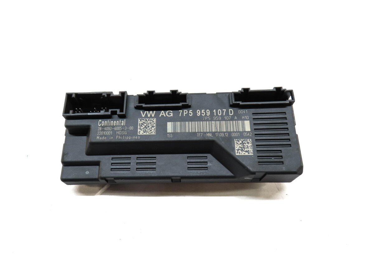 Thumbnail 2: 2013 PORSCHE CAYENNE (958) REAR TRUNK LIFT LIFTGATE CONTROL MODULE