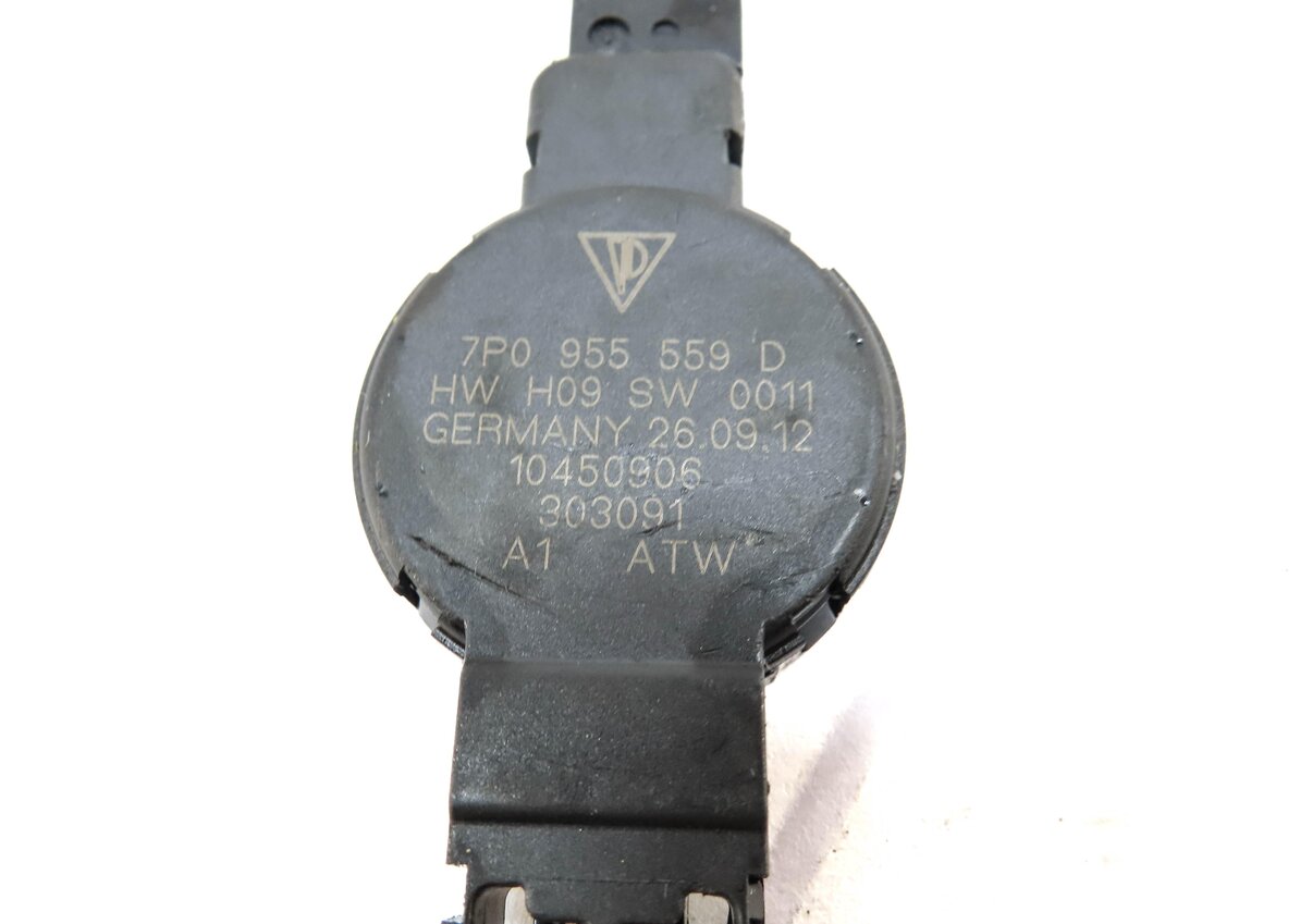 Thumbnail 4: 2013 PORSCHE CAYENNE (958) FRONT WINDSHIELD RAIN WATER SOLAR LIGHT SENSOR