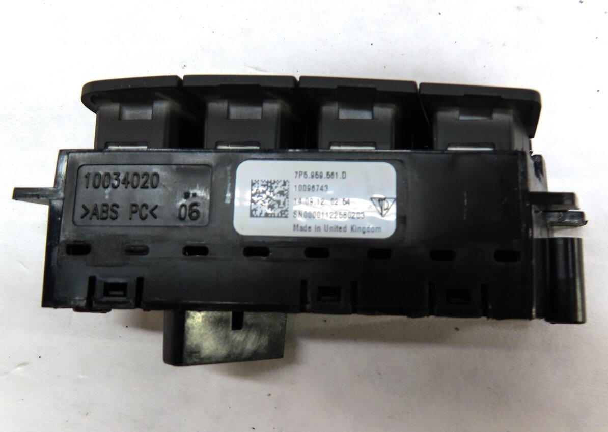 Thumbnail 5: 2013 PORSCHE CAYENNE (958) FRONT RIGHT PASSENGER SEAT ADJUST ADJUSTMENT SWITCH