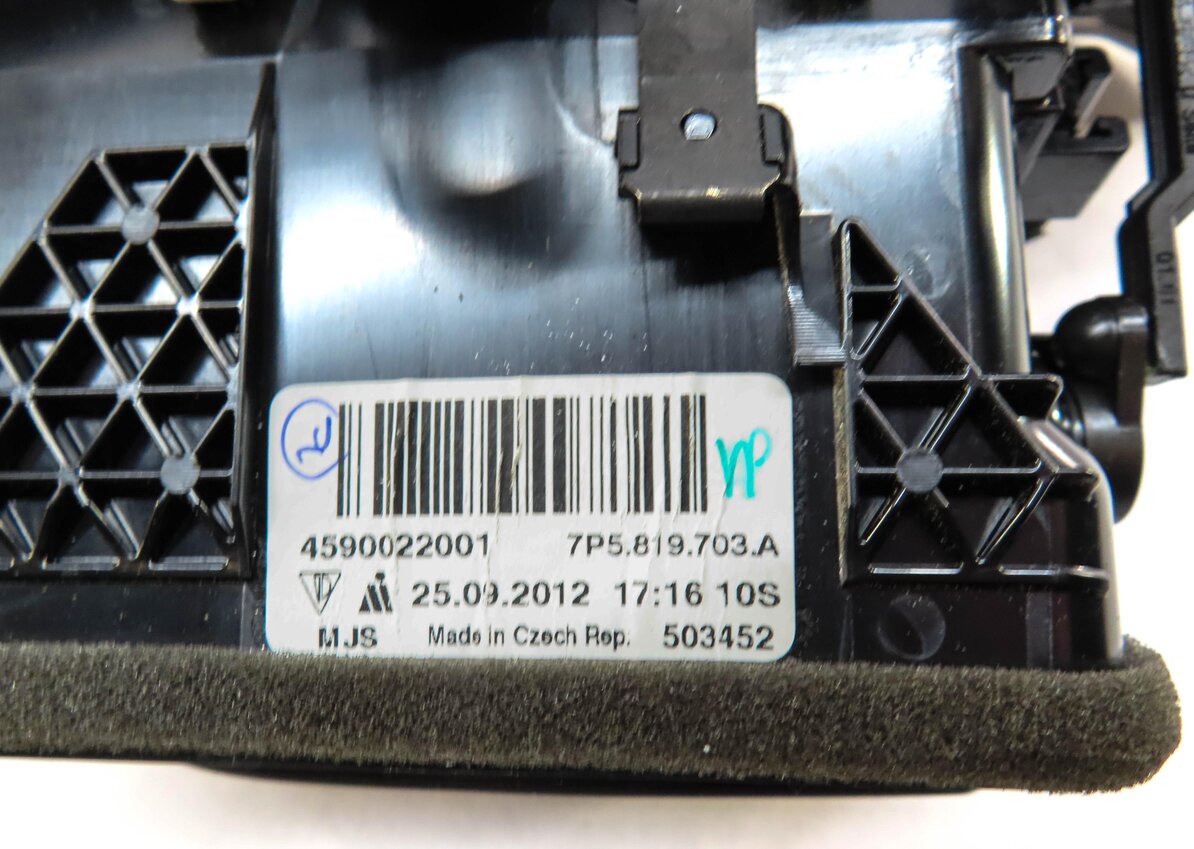 Thumbnail 5: 2013 PORSCHE CAYENNE (958) FRONT LEFT DRIVER OUTER DASH HEATER A/C AIR VENT