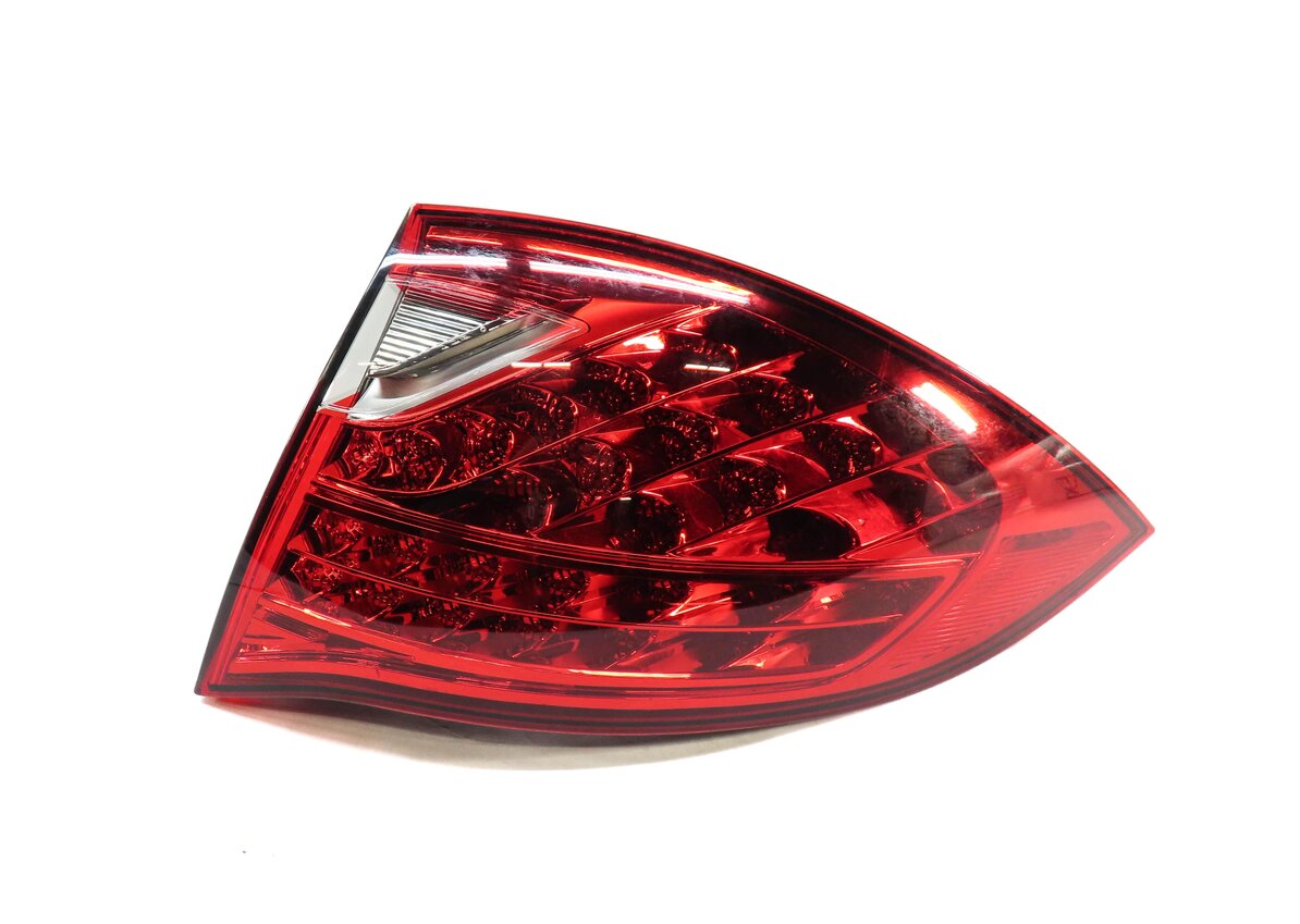 Thumbnail 3: 2011-2014 PORSCHE CAYENNE (958) RIGHT PASSENGER OUTER TAILLIGHT BRAKE LIGHT LAMP