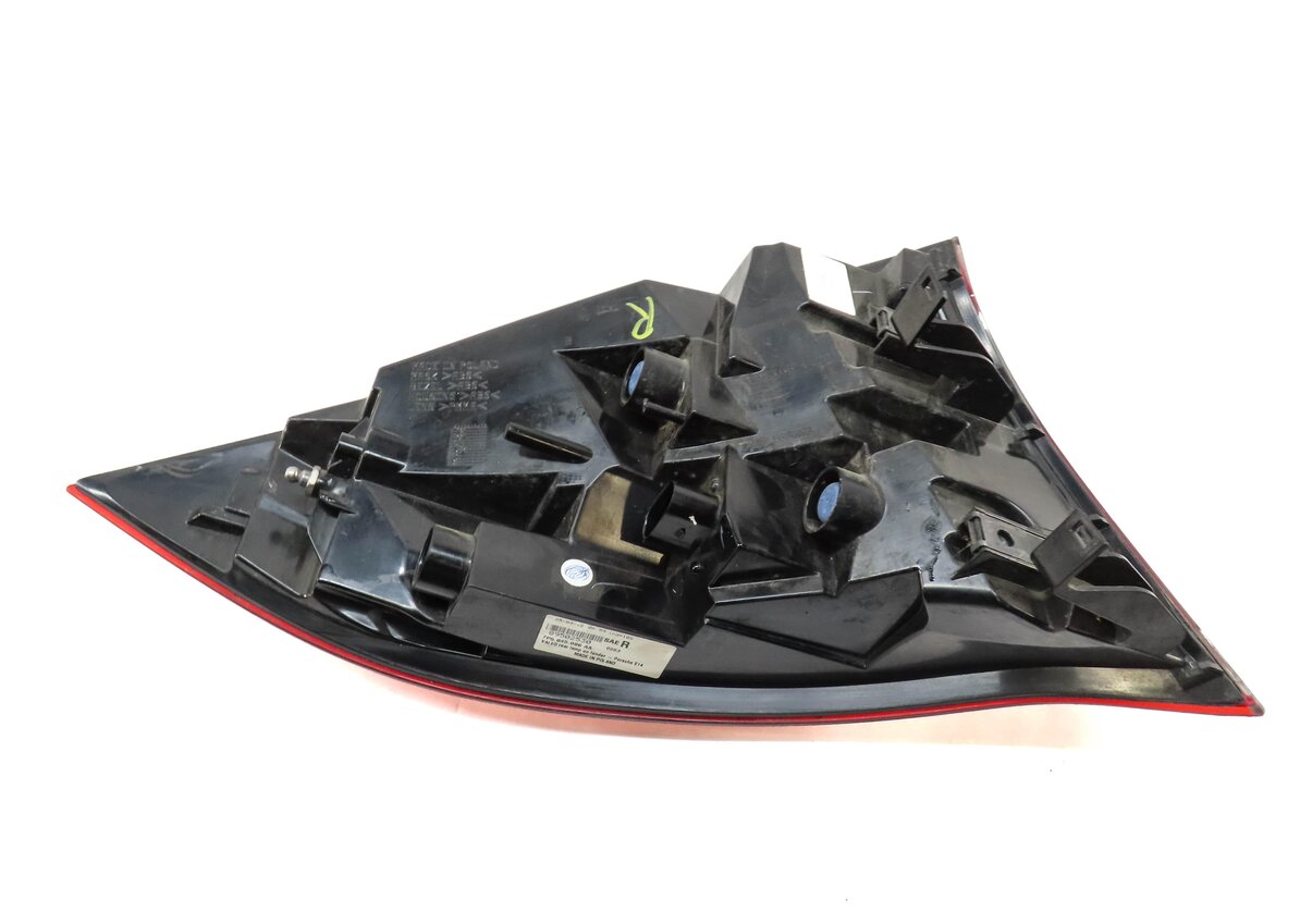 Thumbnail 4: 2011-2014 PORSCHE CAYENNE (958) RIGHT PASSENGER OUTER TAILLIGHT BRAKE LIGHT LAMP