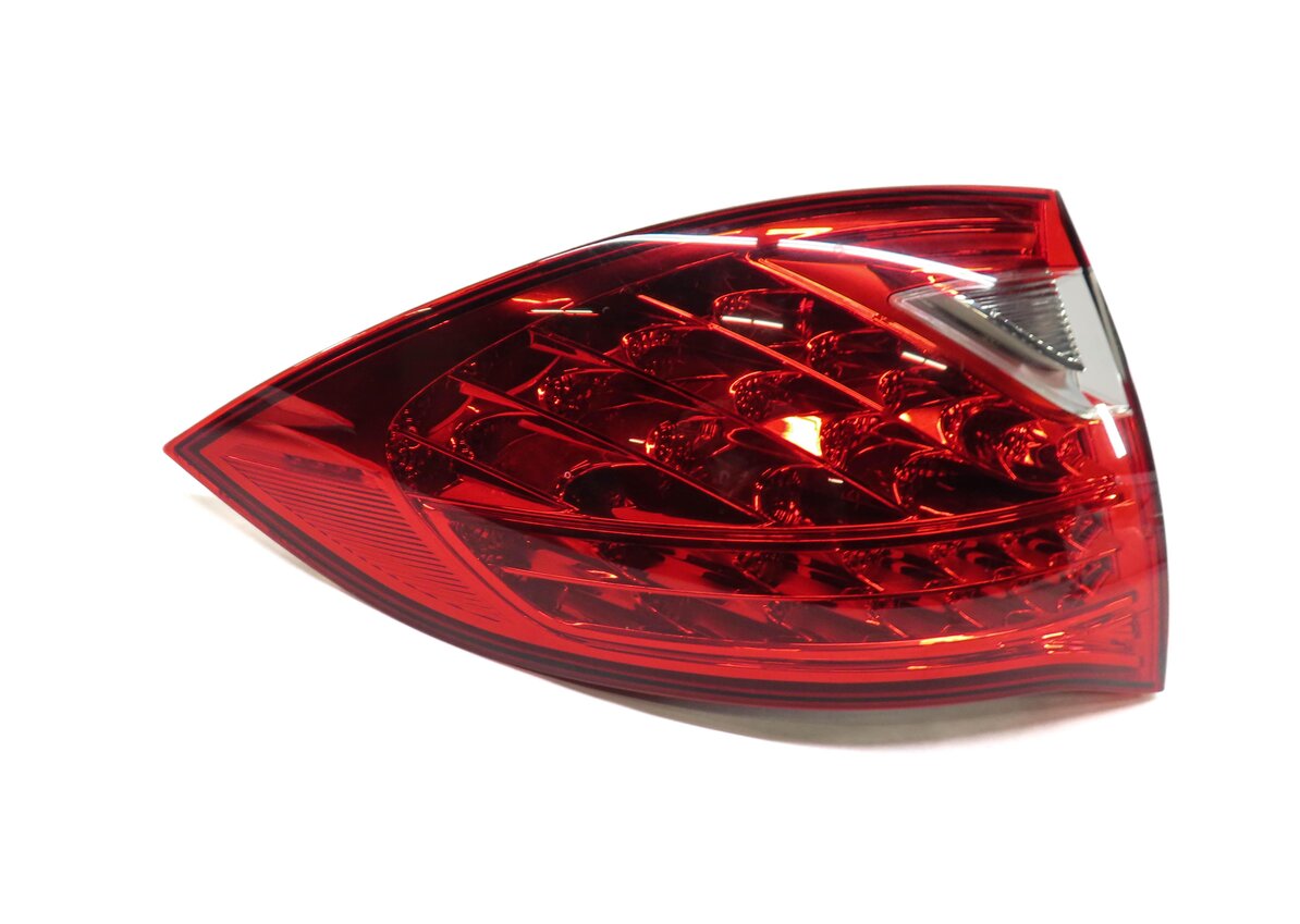 Thumbnail 3: 2011-2014 PORSCHE CAYENNE (958) LEFT DRIVER OUTER TAILLIGHT BRAKE LIGHT LAMP