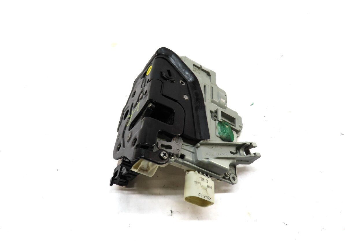 Thumbnail 3: 2011-2018 PORSCHE CAYENNE (958) REAR LEFT DOOR LOCK LATCH ACTUATOR MOTOR
