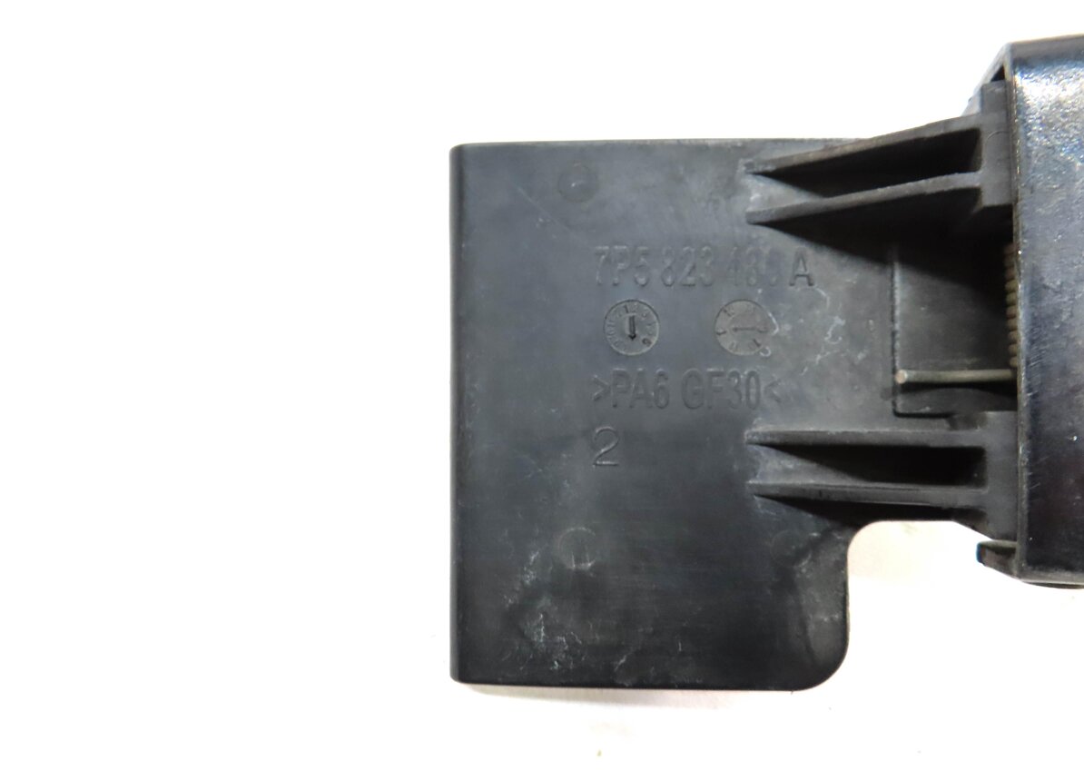 Thumbnail 5: 2013 PORSCHE CAYENNE (958) FRONT HOOD SAFETY LATCH CATCH HOOK