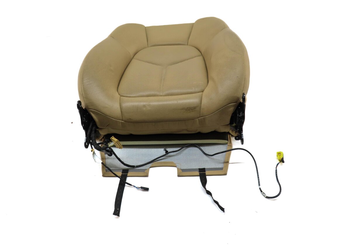 Thumbnail 2: 2013 PORSCHE CAYENNE (958) PASSENGER UPPER TOP HEATED SEAT CUSHION (LUXOR BEIGE)
