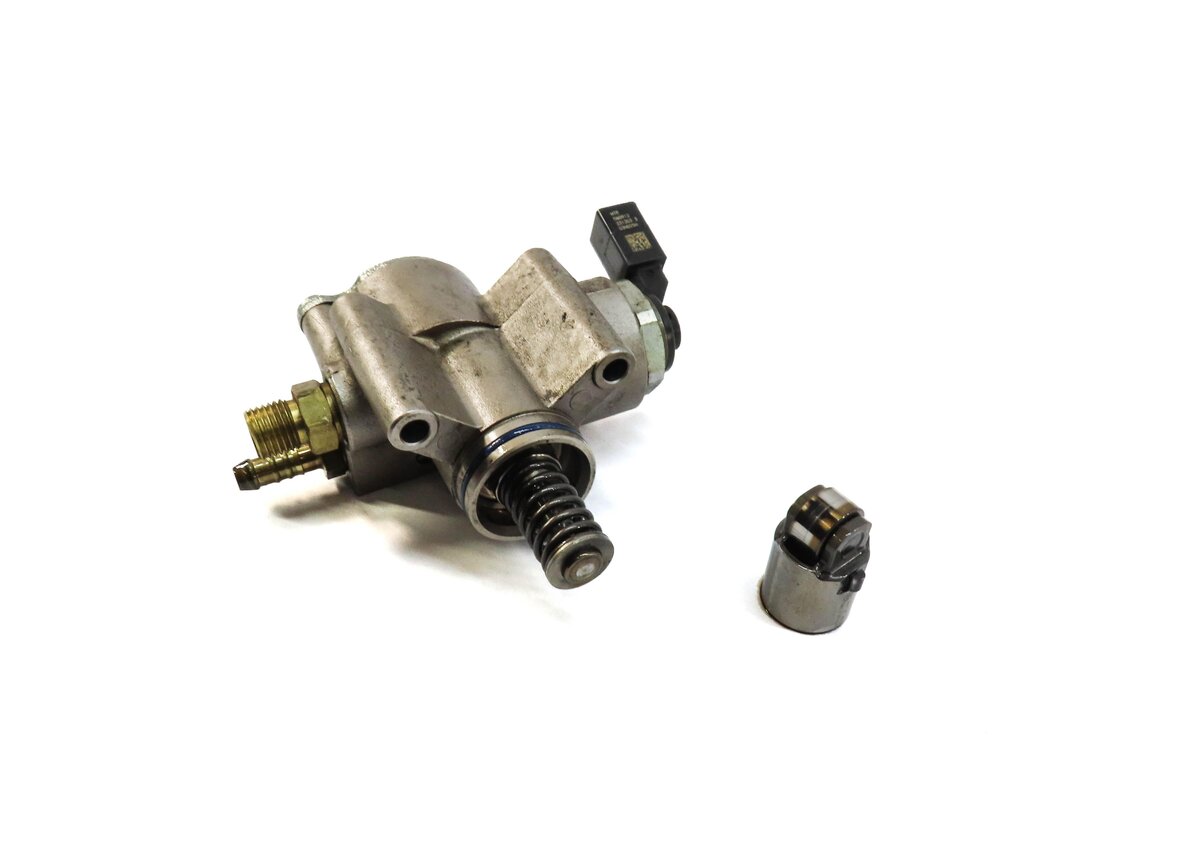 Thumbnail 2: 11-14 PORSCHE CAYENNE (958) 3.6L ENGINE - HIGH PRESSURE MECHANICAL FUEL PUMP
