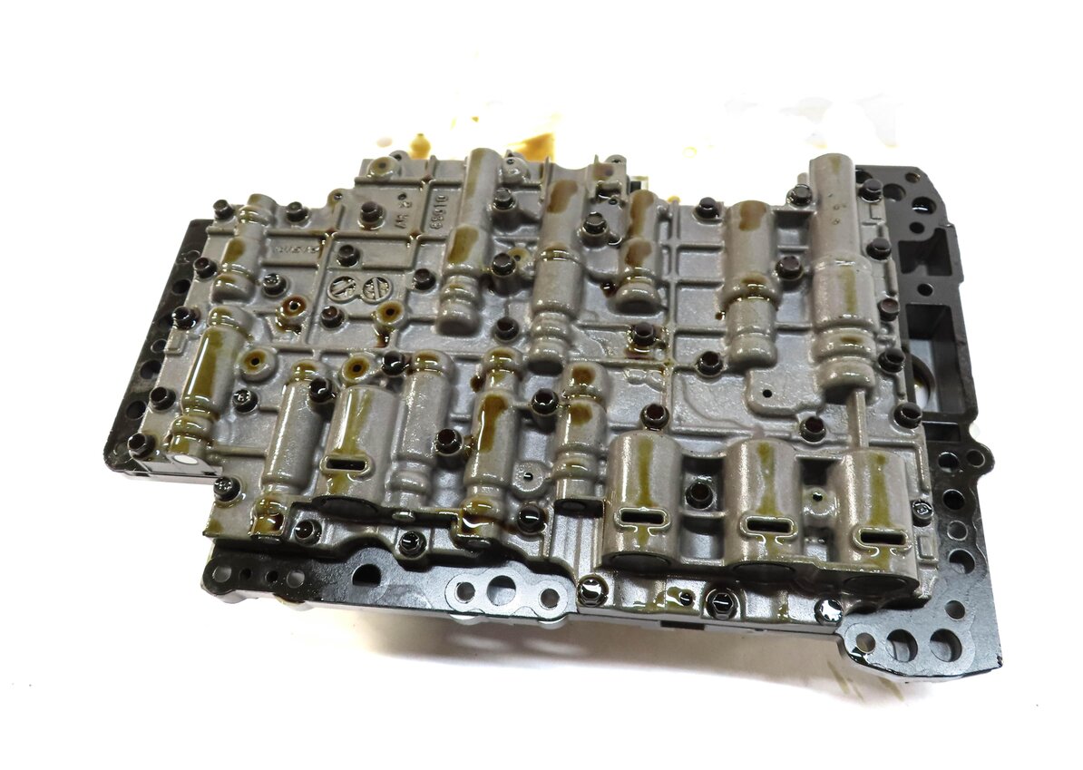 Thumbnail 8: 2011-2018 PORSCHE CAYENNE (958) 3.6L ENGINE A/T AUTOMATIC TRANSMISION VALVE BODY