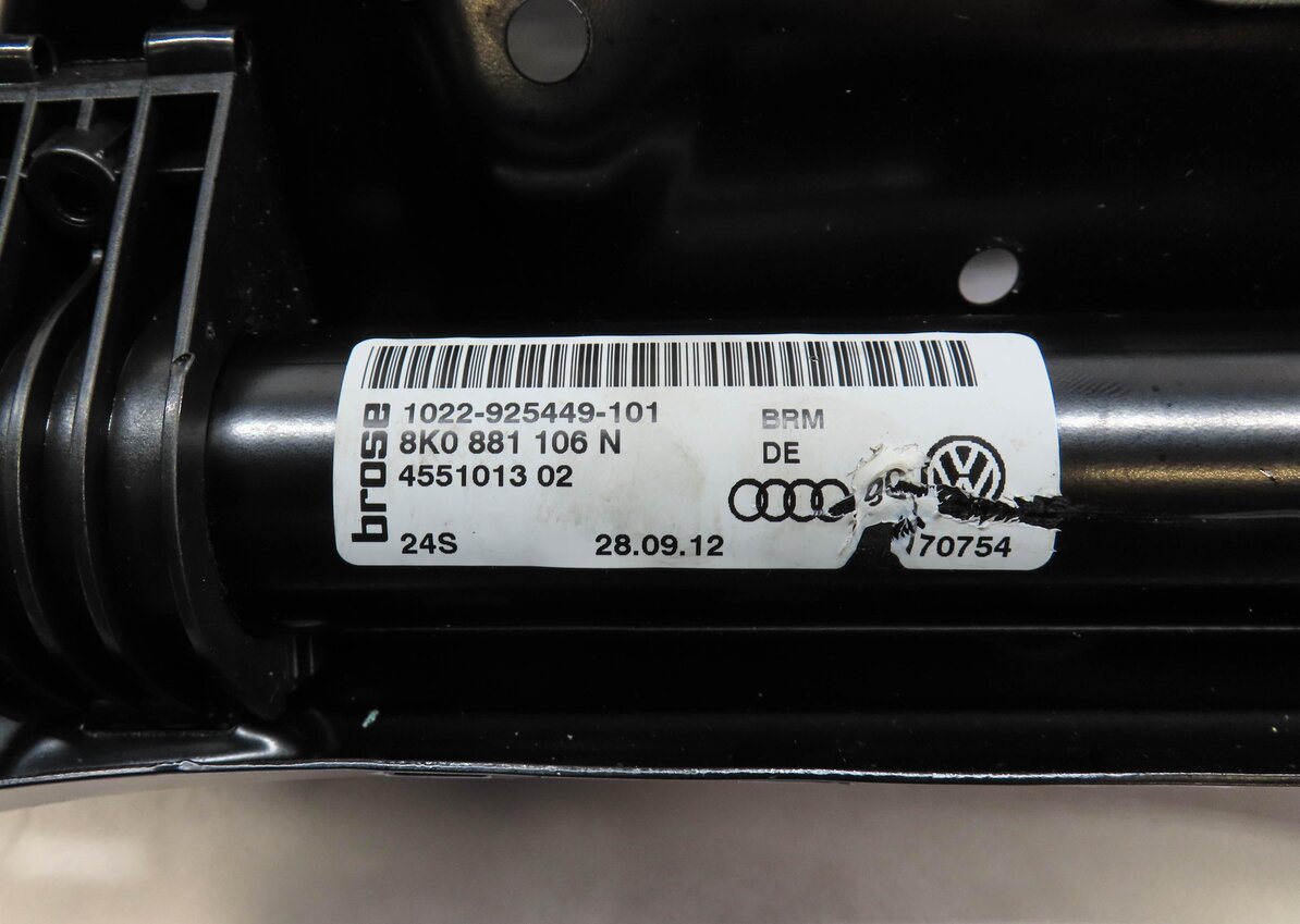 Thumbnail 7: 2011-2018 PORSCHE CAYENNE (958) PASSENGER - 14 WAY MEMORY SEAT TRACK w/ MOTORS