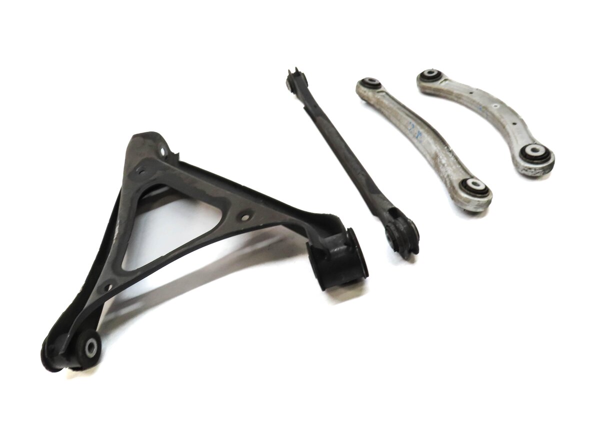 2011-2015 PORSCHE CAYENNE (958) RIGHT PASSENGER REAR CONTROL ARM SET