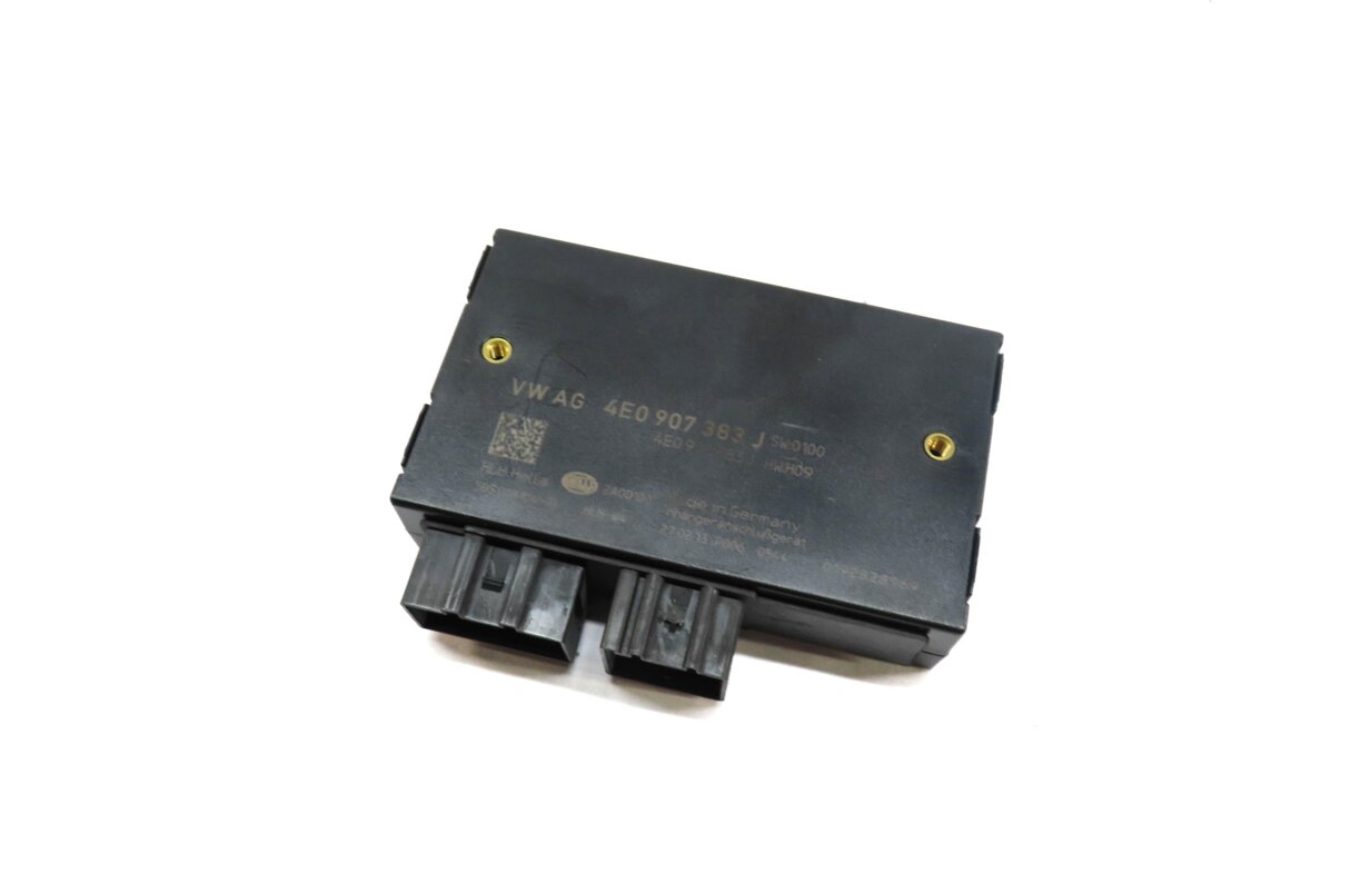 Thumbnail 1: 2007-2015 AUDI Q7 (4L) TRAILER HITCH TOW TOWING CONTROL MODULE