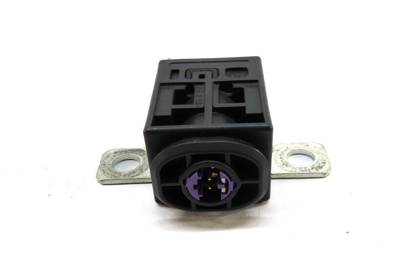 Thumbnail 2: 2013 AUDI Q7 (4L) BATTERY OVERLOAD SAFETY SWITCH 4F0915519