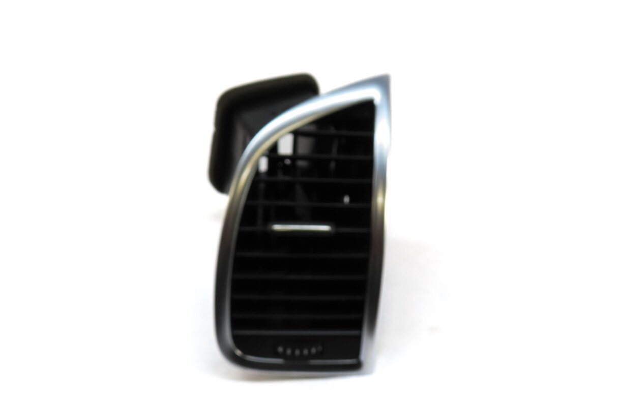 Thumbnail 2: 2013 AUDI Q7 (4L) FRONT RIGHT PASSENGER DASH HVAC AC HEATER AIR VENT (BLACK)