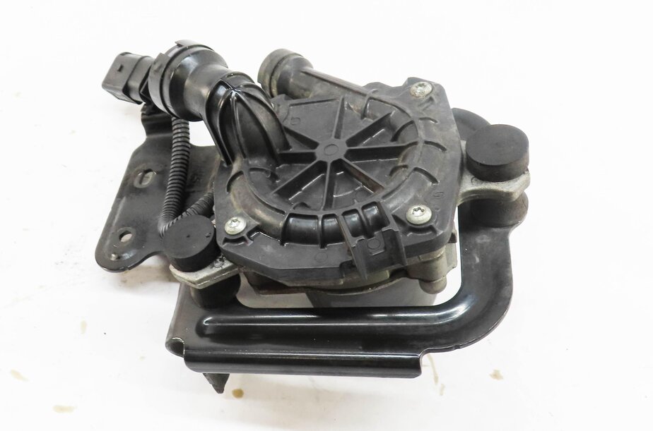 Thumbnail 3: 2013 AUDI Q7 (4L) 3.0L ENGINE (CTWB) SECONDARY AIR INJECTION PUMP 7L0906287A