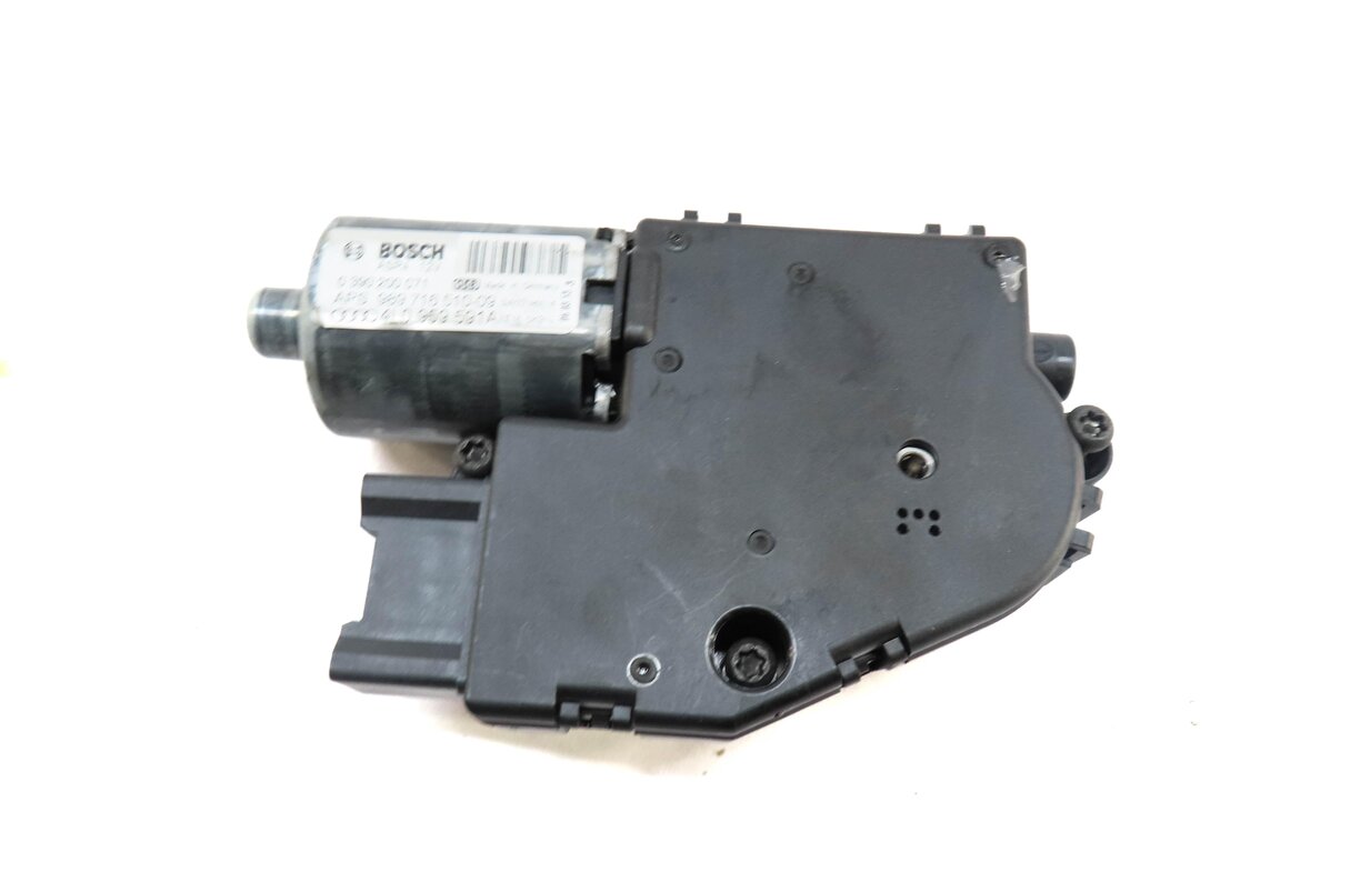 Thumbnail 4: 2007-2014 AUDI Q7 (4L) SUNROOF MOTOR SUN ROOF SUNSHADE SHADE WINDOW MOTOR