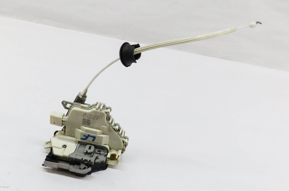 Thumbnail 1: 10-19 AUDI PORSCHE A4 S4 A5 S5 A6 Q3 Q5 Q7 TT 911 B8 8K 8T LEFT FRONT DOOR LATCH