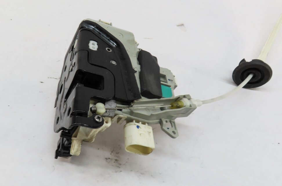 Thumbnail 4: 10-19 AUDI PORSCHE A4 S4 A5 S5 A6 Q3 Q5 Q7 TT 911 B8 8K 8T LEFT FRONT DOOR LATCH
