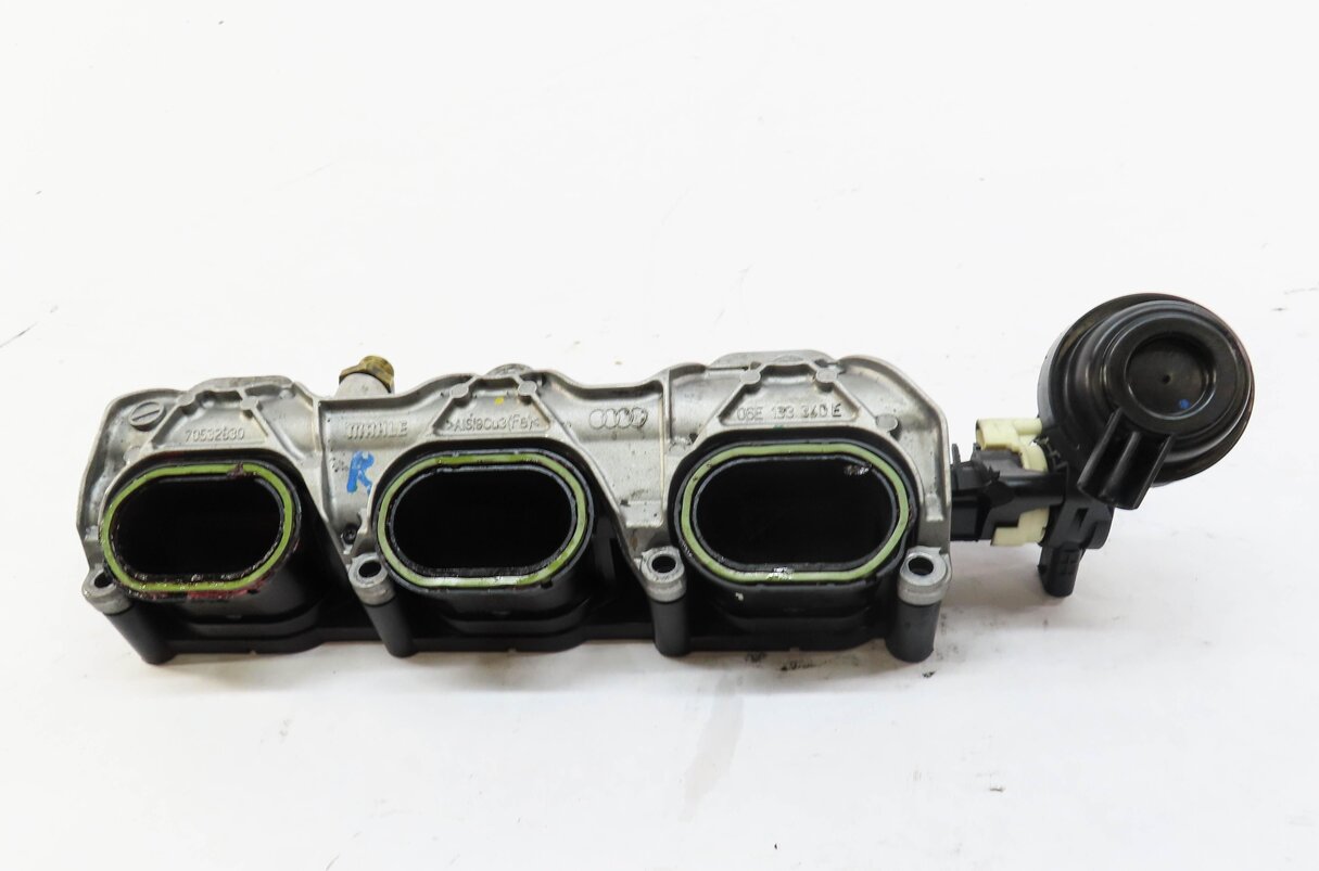 Thumbnail 2: 2013 AUDI Q7 (4L) 3.0L ENGINE (CTWB) LOWER RIGHT INTAKE MANIFOLD w/ FUEL RAIL