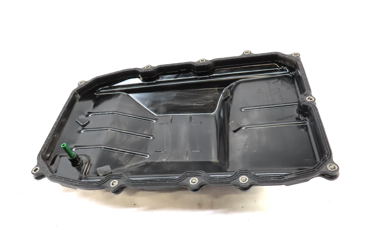 Thumbnail 2: 2011-2017 VW TOUAREG AUDI Q7 (4L) 3.0L 3.6L ENGINE A/T TRANSMISSION OIL PAN